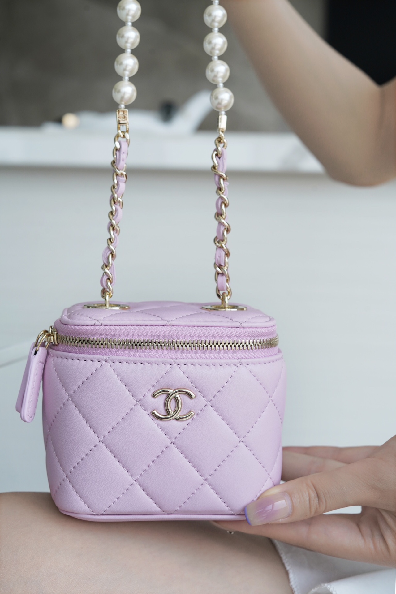 2022 Chanel Pearl Box Bag Pink Lambskin  