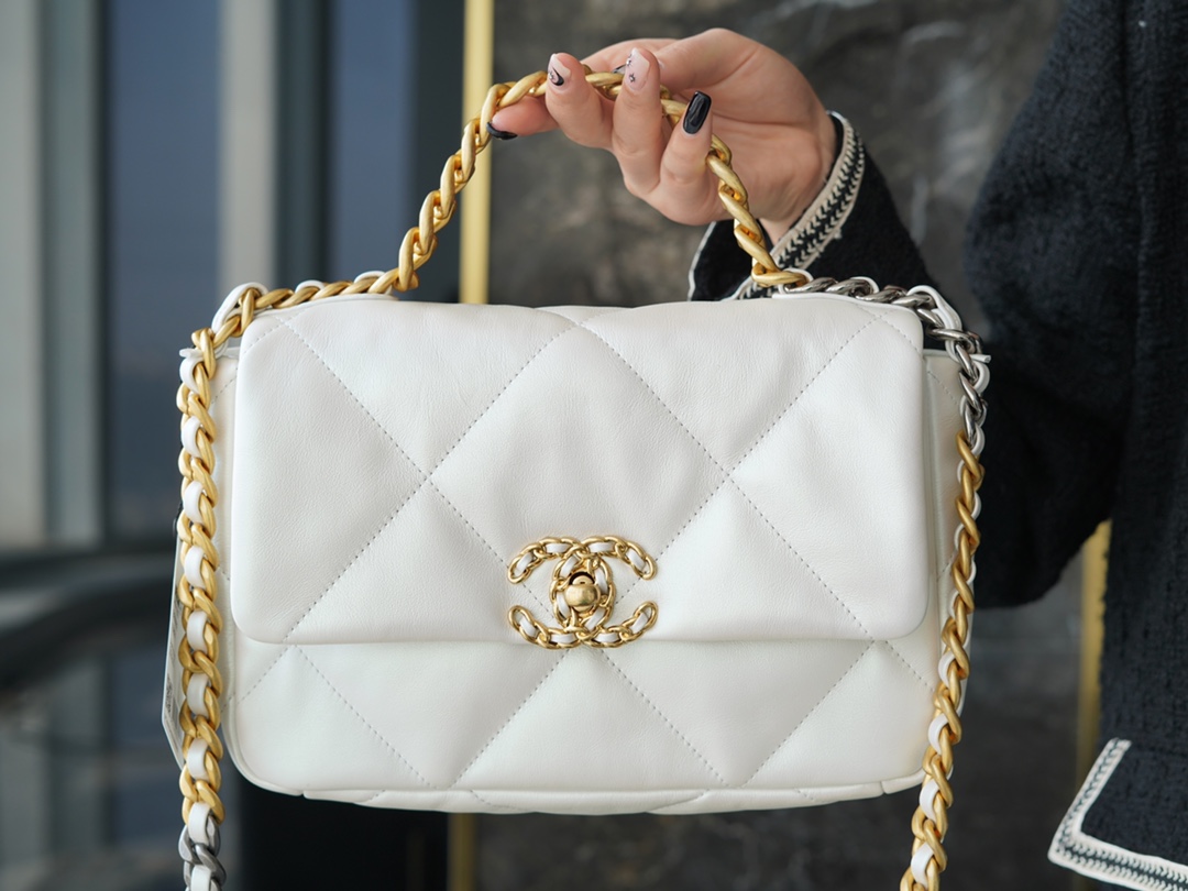 19 Bag 2021 Spring/Summer New Color Mermaid Pearlescent White  