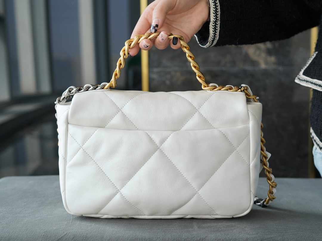 19 Bag 2021 Spring/Summer New Color Mermaid Pearlescent White  