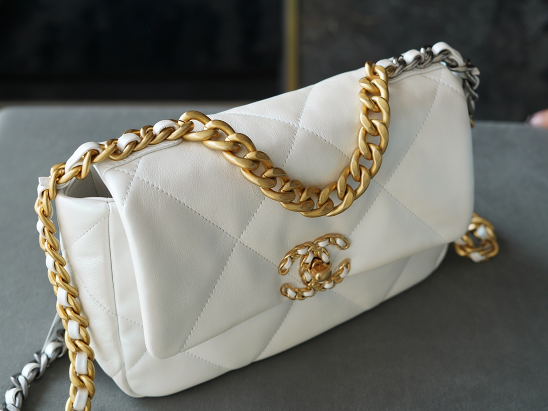 19 Bag 2021 Spring/Summer New Color Mermaid Pearlescent White  