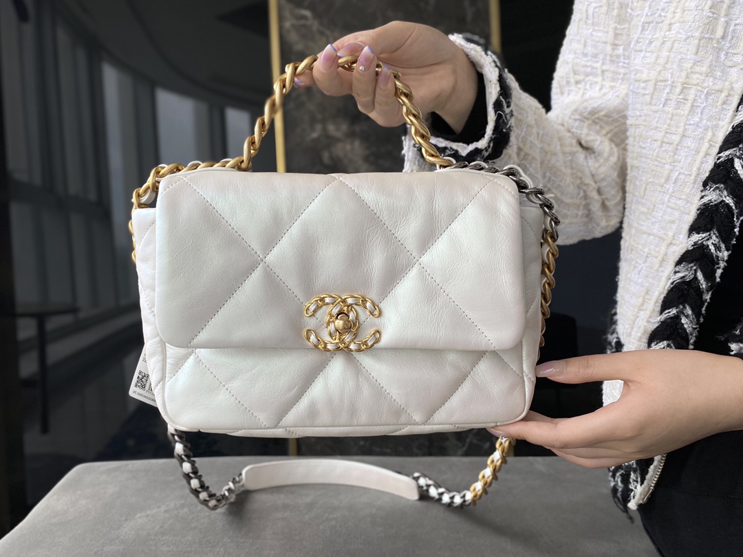 2021 Spring/Summer Chanel Mermaid Pearl White 19 Bag  