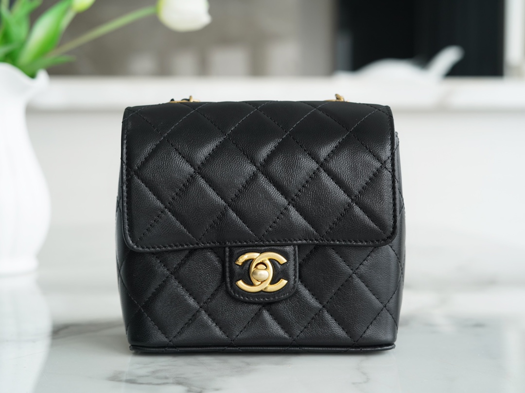 Chanel 22K Vintage Square Bag Black and Gold  