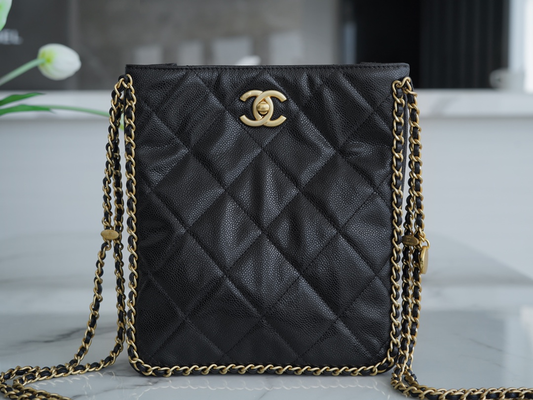 Chanel 22 Fall/Winter Collection Small Shopping Bag Granular Embossed Calfskin  