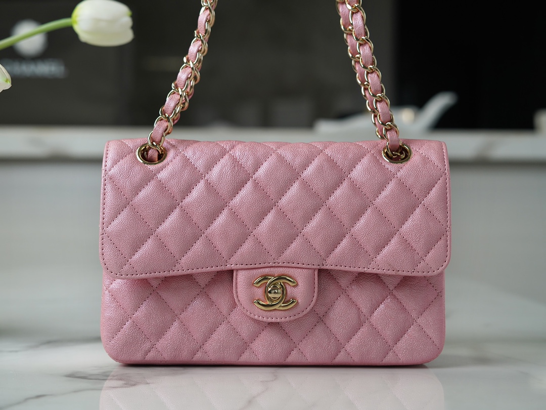 CF Classic Flap in Washed Calfskin Small Pearl Pink  