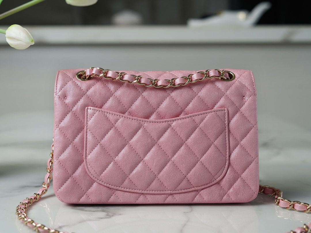 CF Classic Flap in Washed Calfskin Small Pearl Pink  