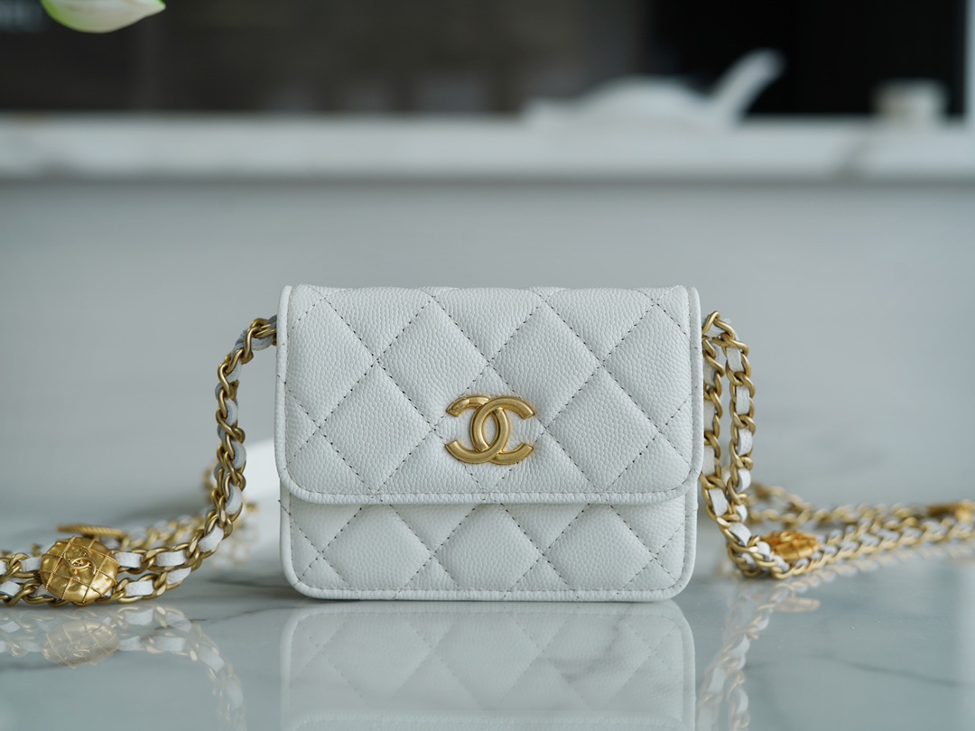 Chanel 22A Gold Mini White Lizard-Print Calfskin with Vintage Gold Clasp  