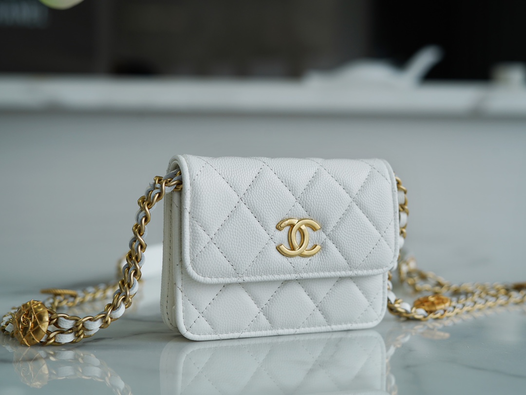 Chanel 22A Gold Mini White Lizard-Print Calfskin with Vintage Gold Clasp  