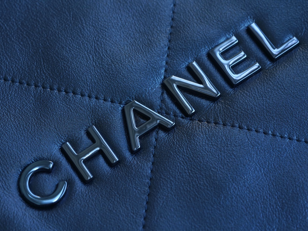 Chanel 22P 22 Bag Medium Metallic Blue  