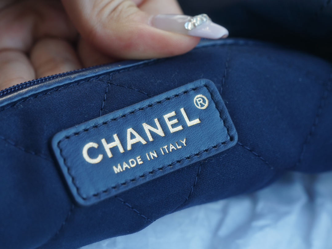 Chanel 22P 22 Bag Large Navy Blue  