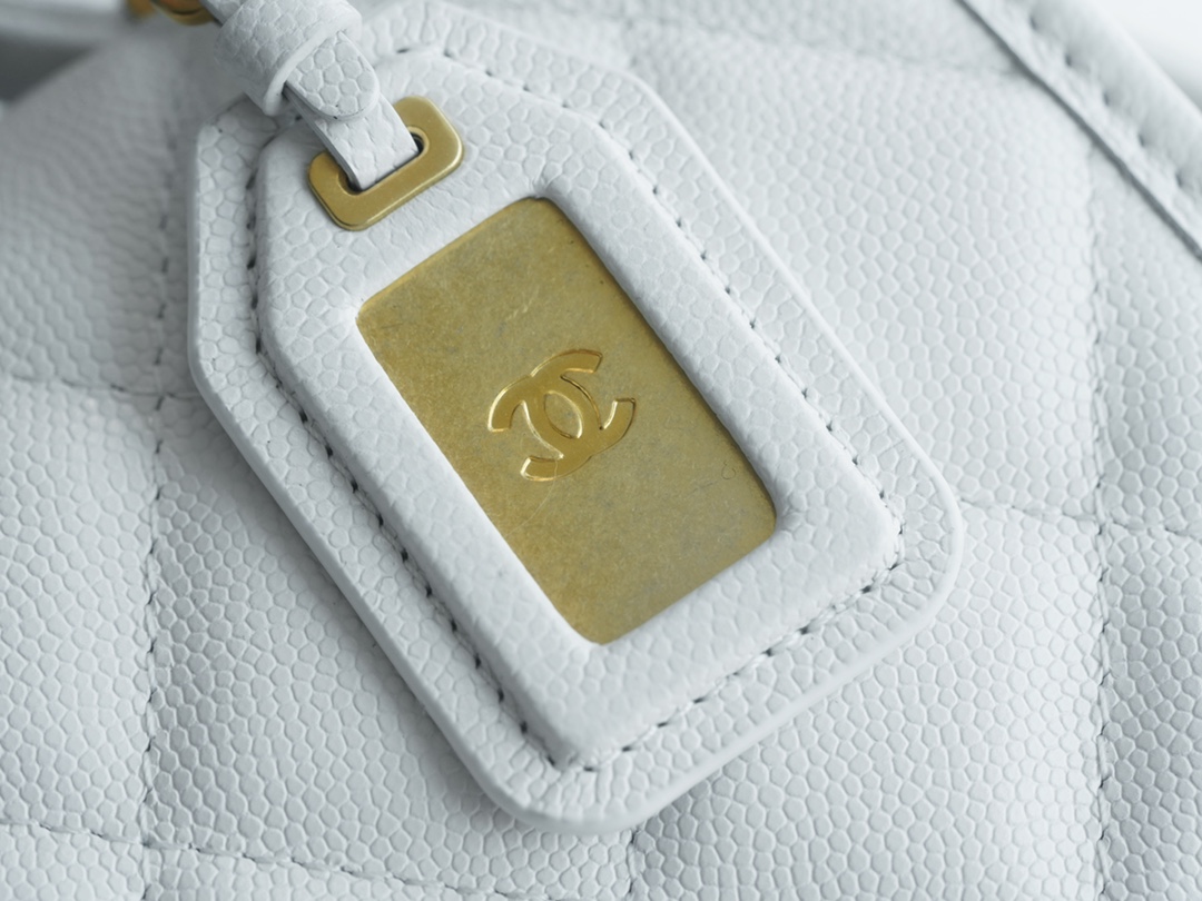 Chanel 22K Postman Tofu Bag White Fine Grain Calfskin  