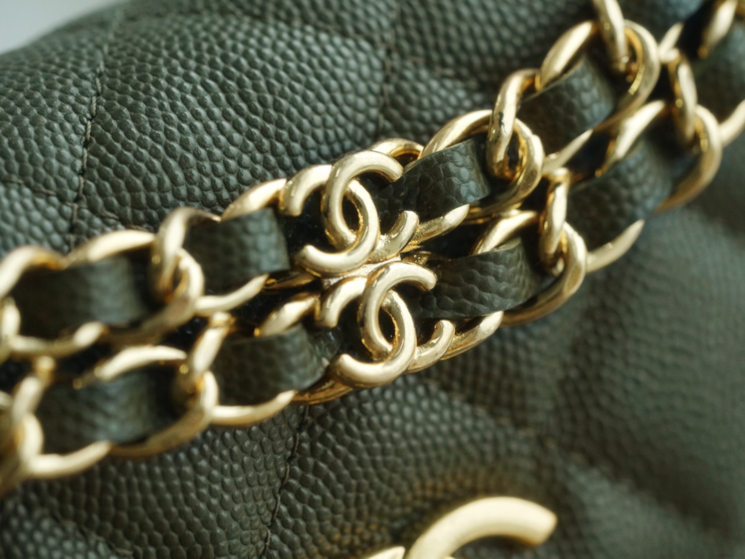 Chanel 22K Chain Mini Phone Bag Cuban Green Lizard-Print Calfskin  