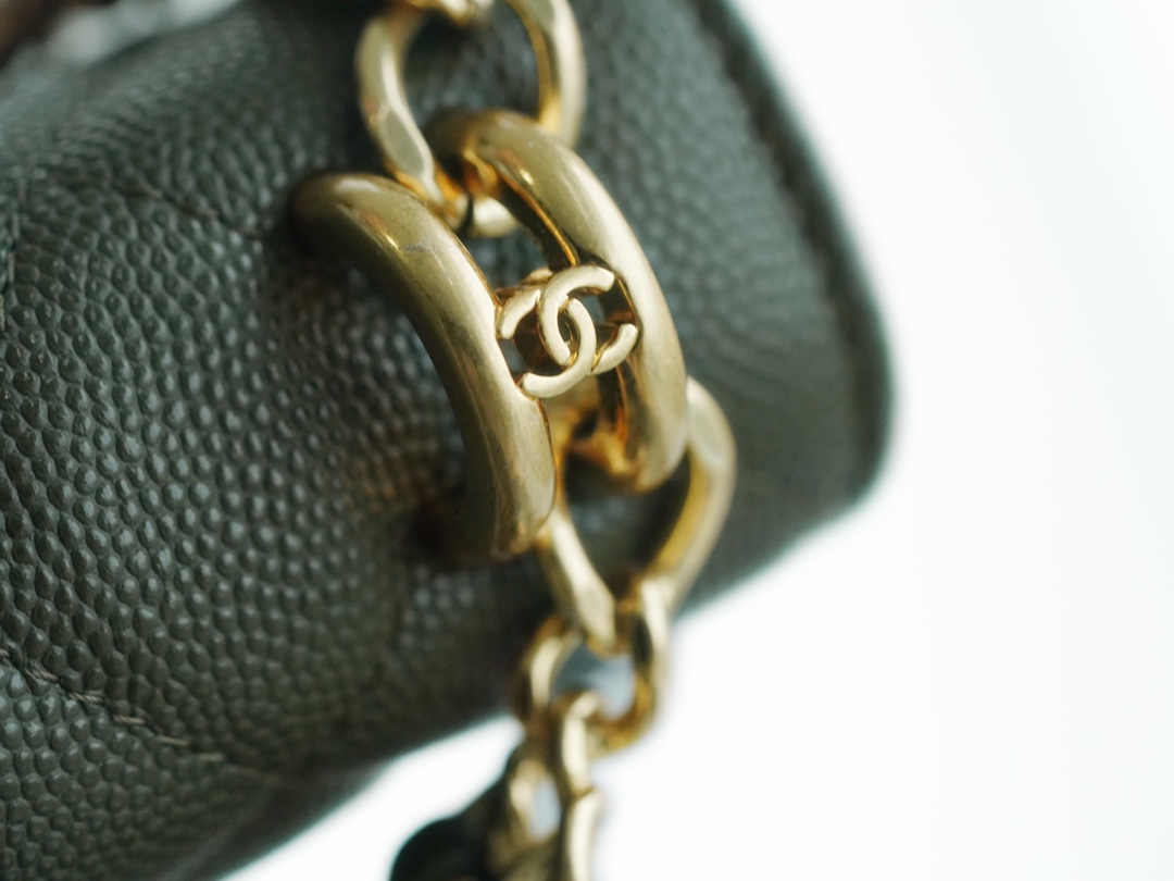 Chanel 22K Chain Mini Phone Bag Cuban Green Lizard-Print Calfskin  