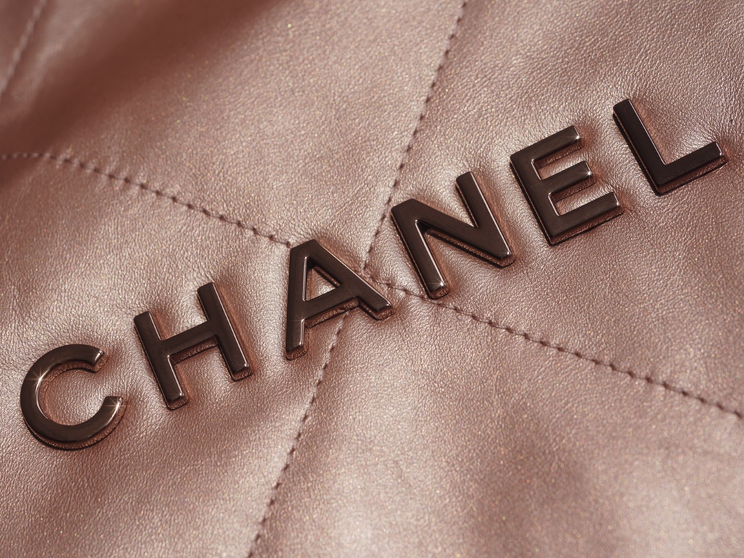 Chanel 22P 22 Bag Medium Rose Gold  