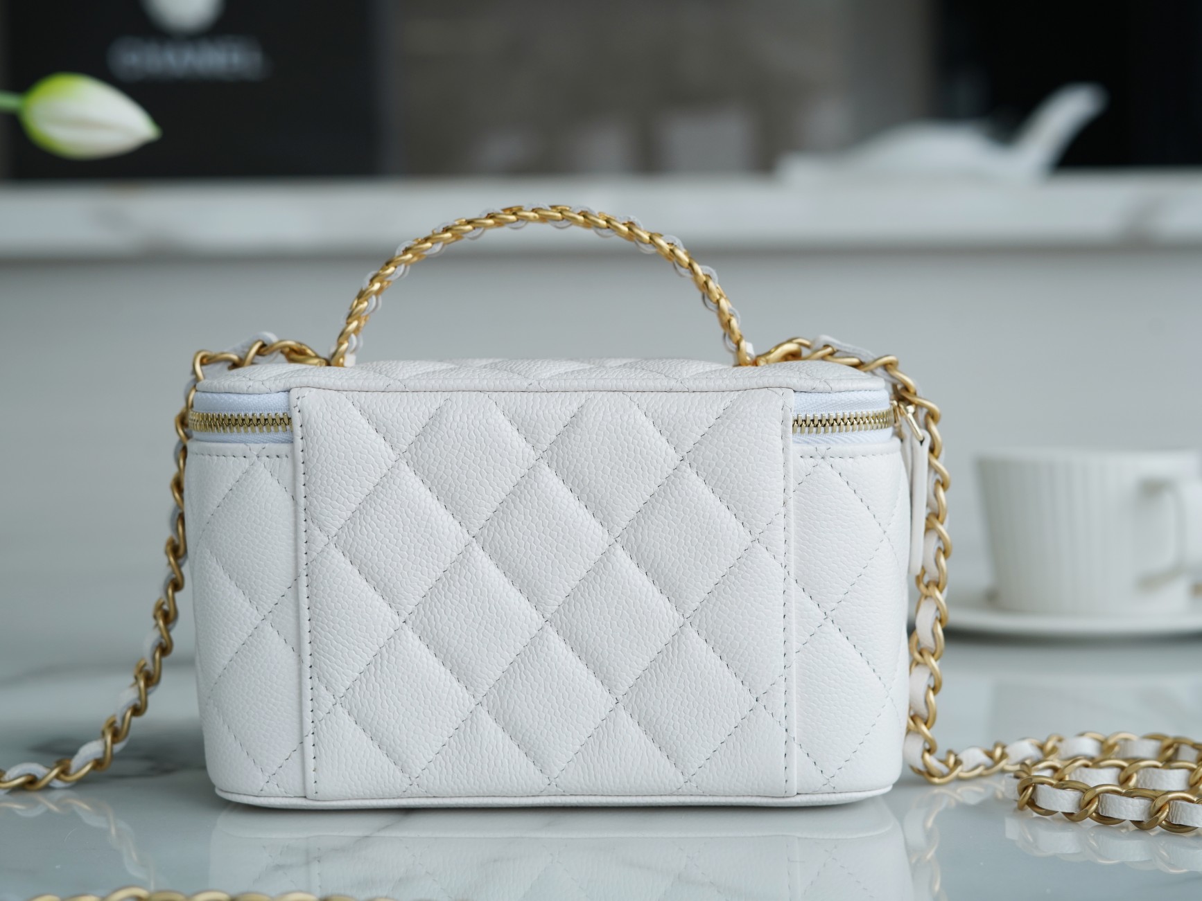 Chanel 22S Cut-Out Handle Long Box White  