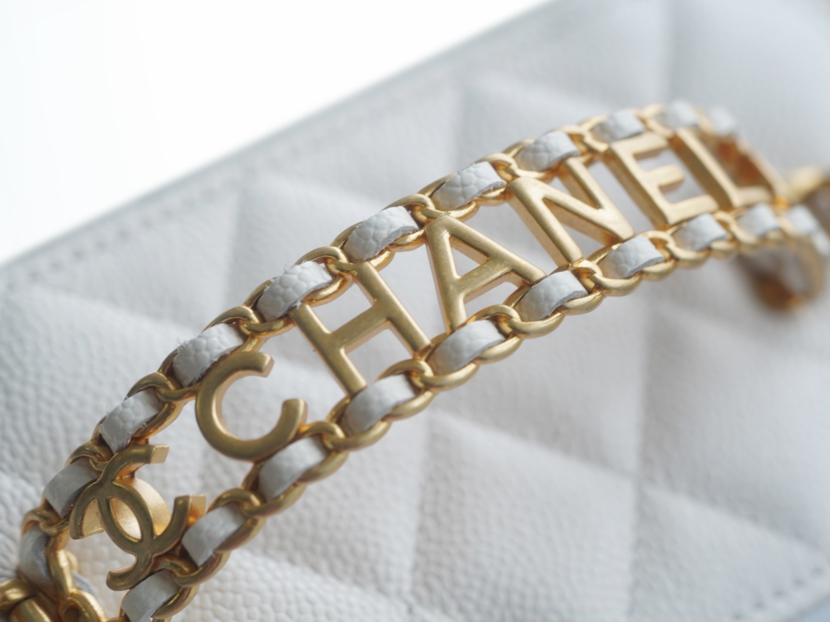 Chanel 22S Cut-Out Handle Long Box White  