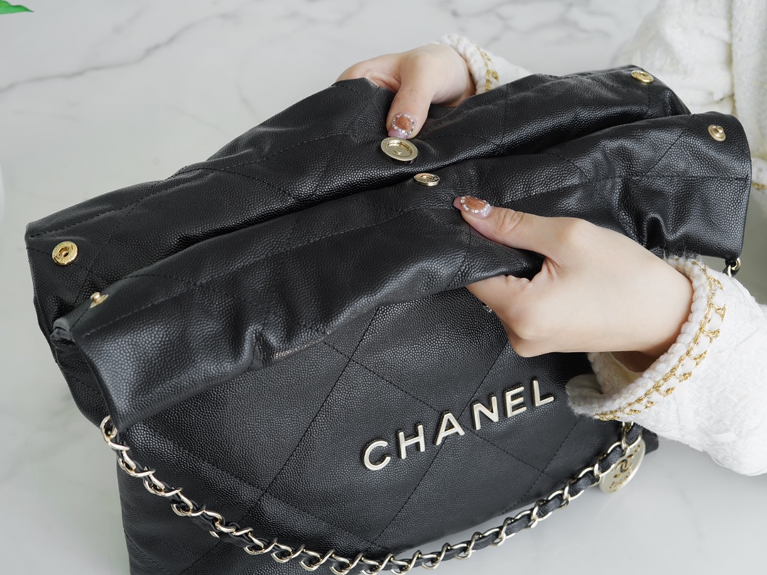 Chanel 22P 22 Bag Black and Gold Caviar Calfskin  