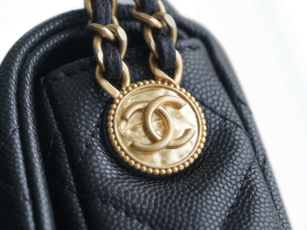 Chanel 22A Gold Flap Mini Lizard-Print Calfskin with Vintage Gold Clasp  