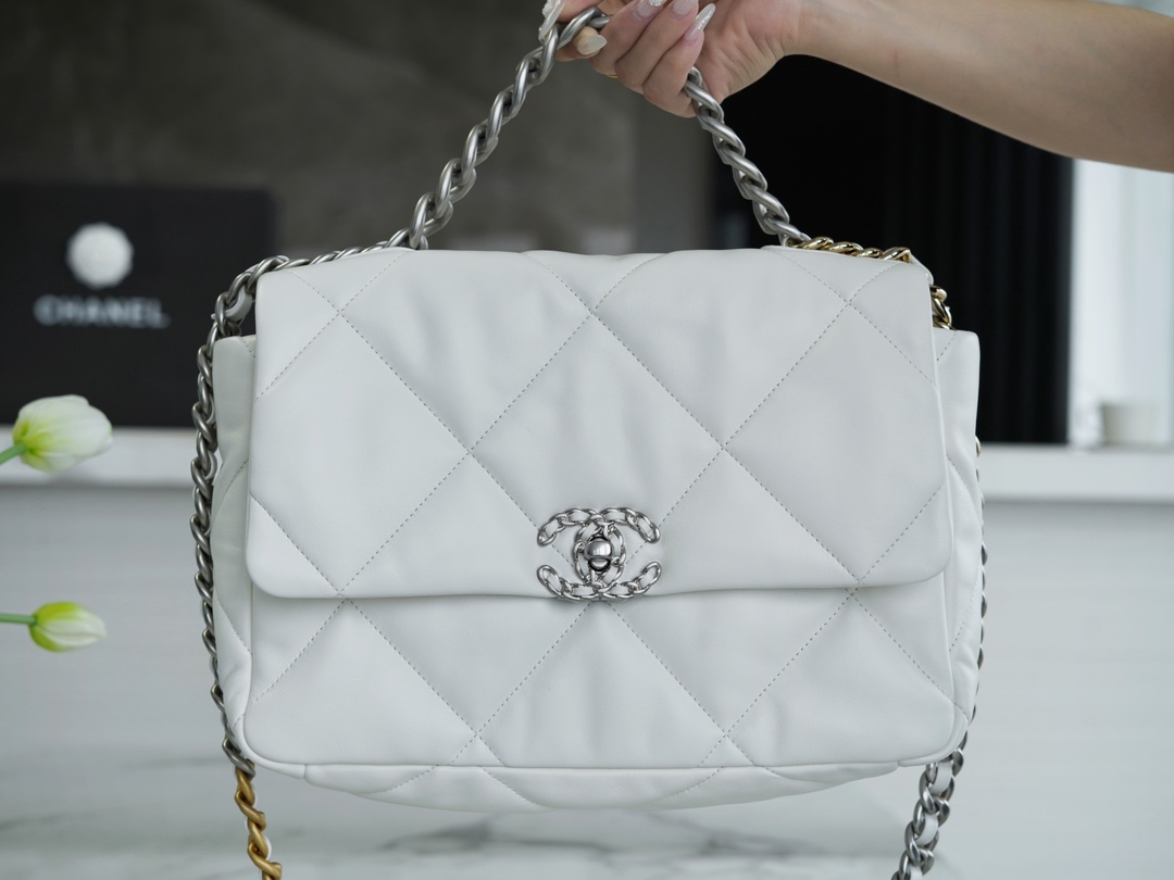 Chanel 19 BAG 22C Silver Accessories White Medium  