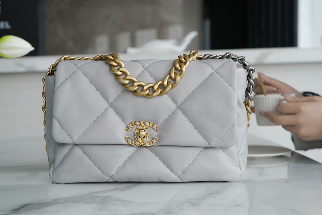 Chanel 19 BAG Light Gray  