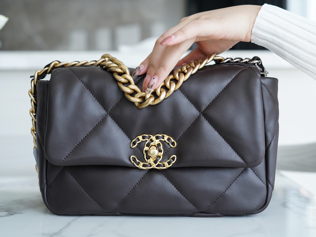 CHANEL 19 BAG Deep Brown  