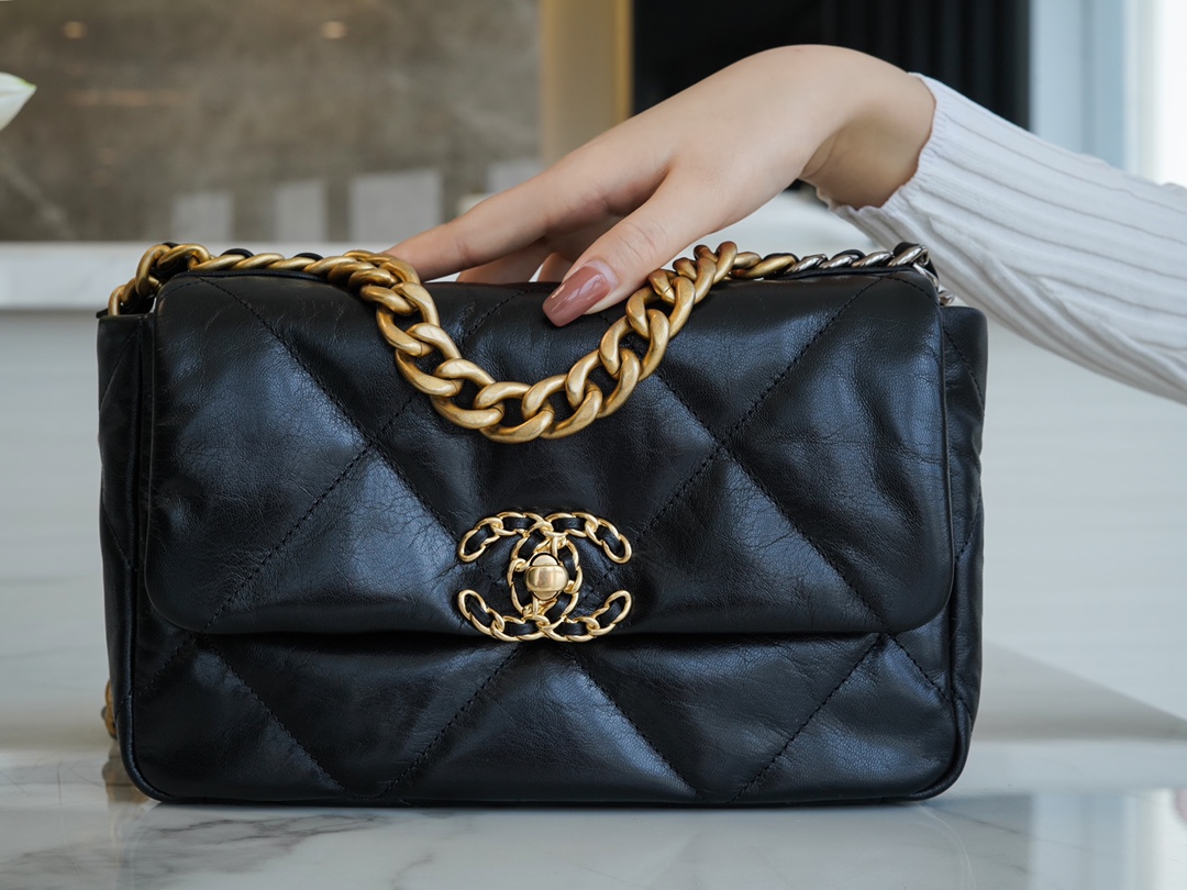 CHANEL 19 Bag Classic Black Small  