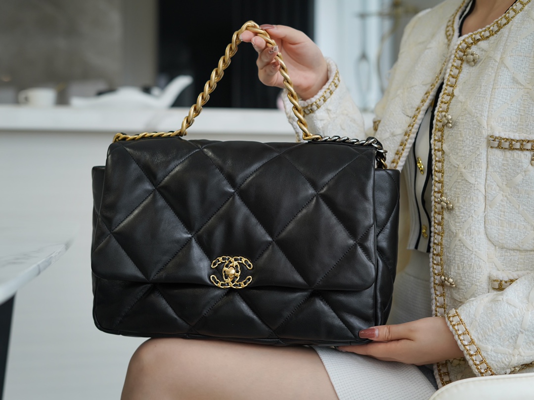 CHANEL 19 Series Flap Bag Classic Black  