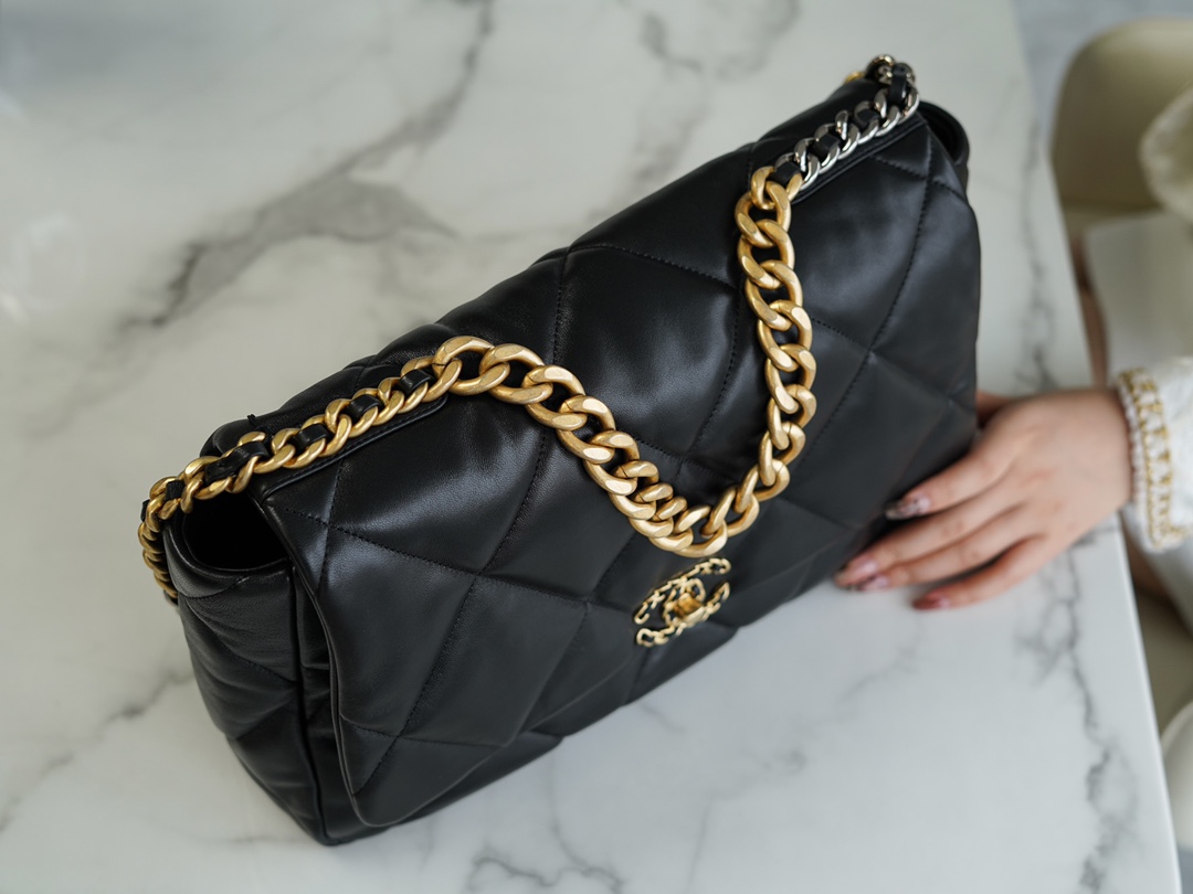 CHANEL 19 Series Flap Bag Classic Black  