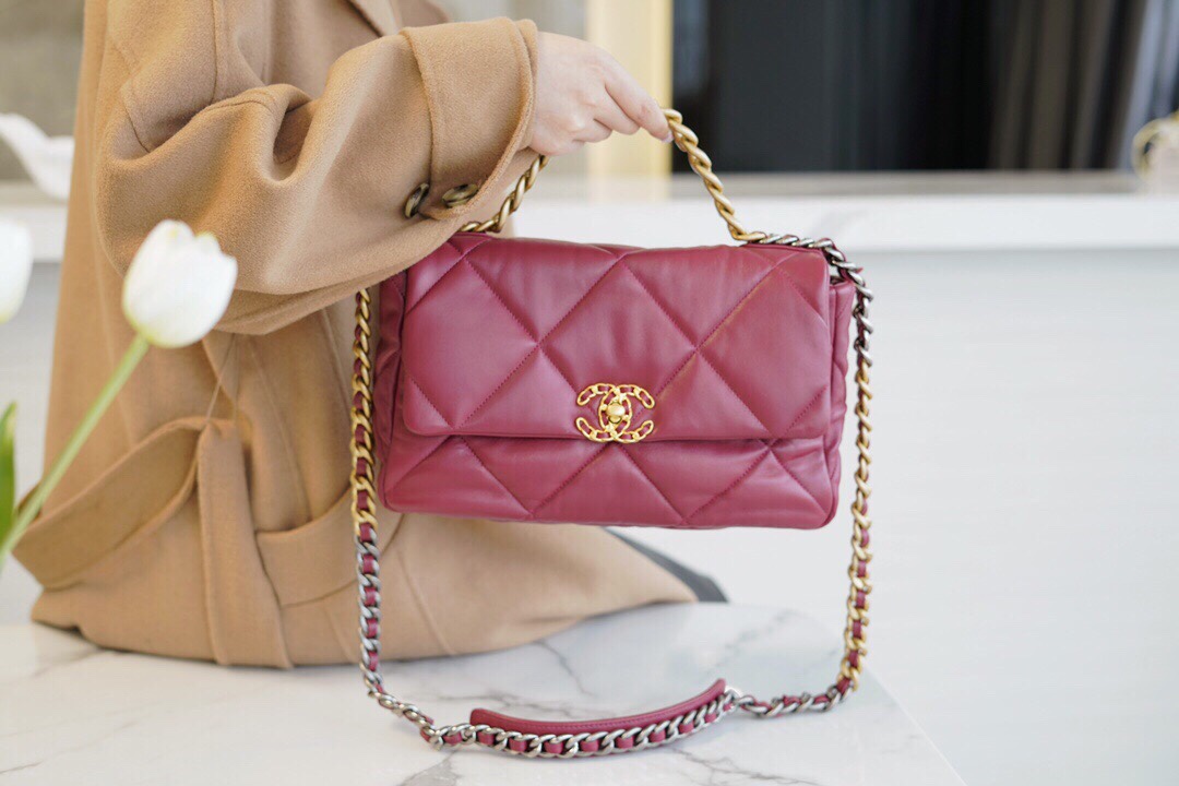 2020 CHANEL Blush Red Medium  