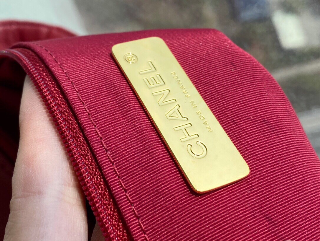 2020 CHANEL Blush Red Medium  