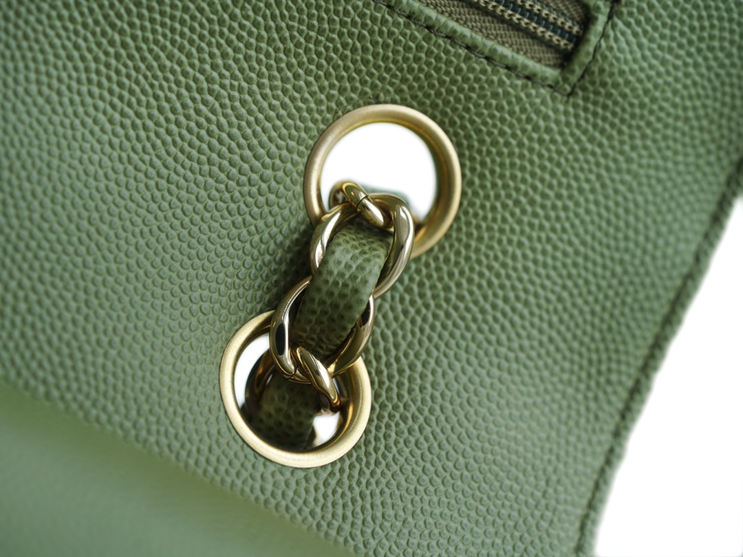 CF Classic Flap | Litchi Grain Leather Medium Grass Green  