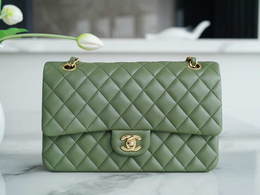 CF Classic Flap Medium Classic Green Lambskin  