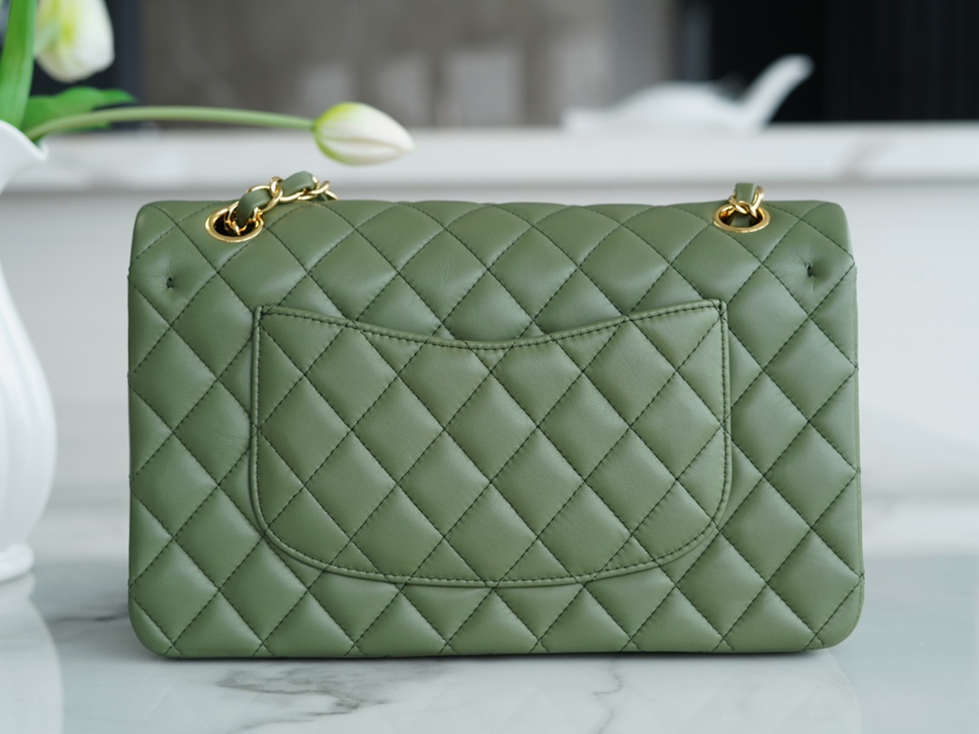 CF Classic Flap Medium Classic Green Lambskin  