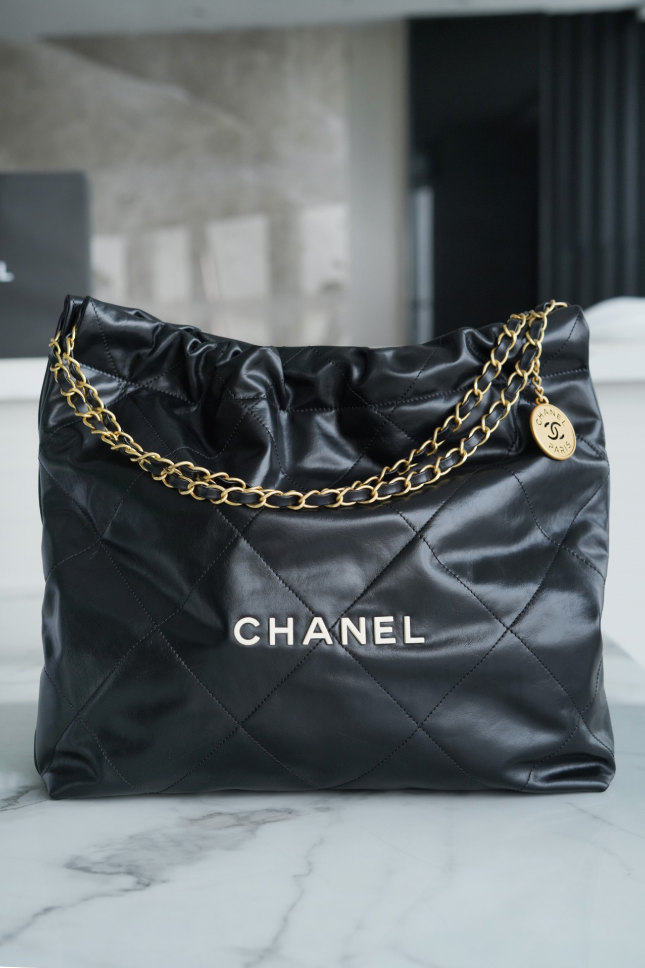 CHANEL 22P 22 Bag Medium Black/White Small Leather  