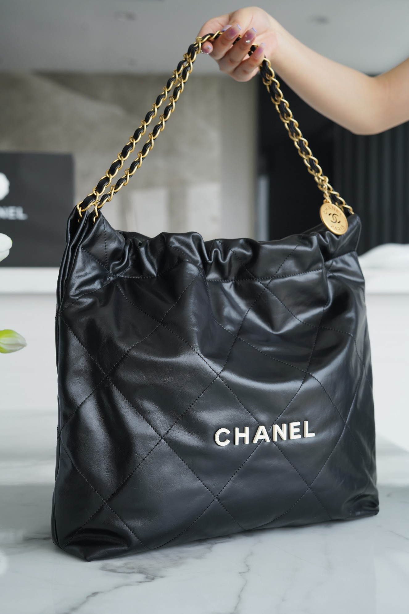 CHANEL 22P 22 Bag Medium Black/White Small Leather  