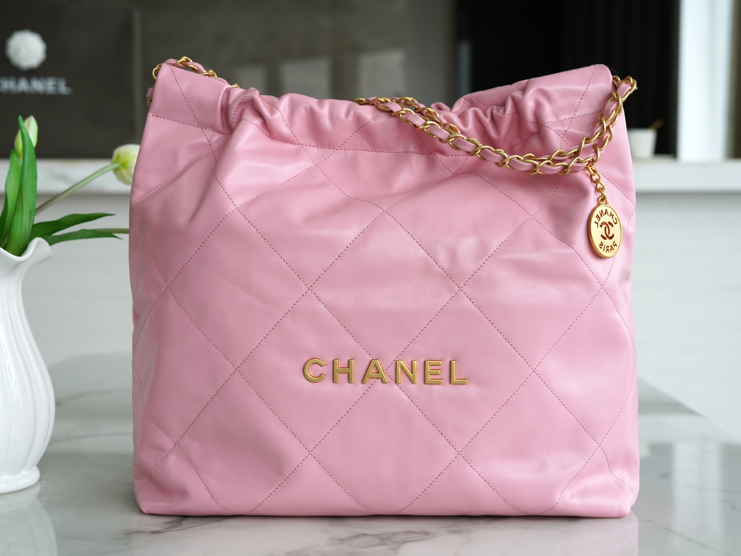 CHANEL 22P 22 Bag Medium Sakura Pink  