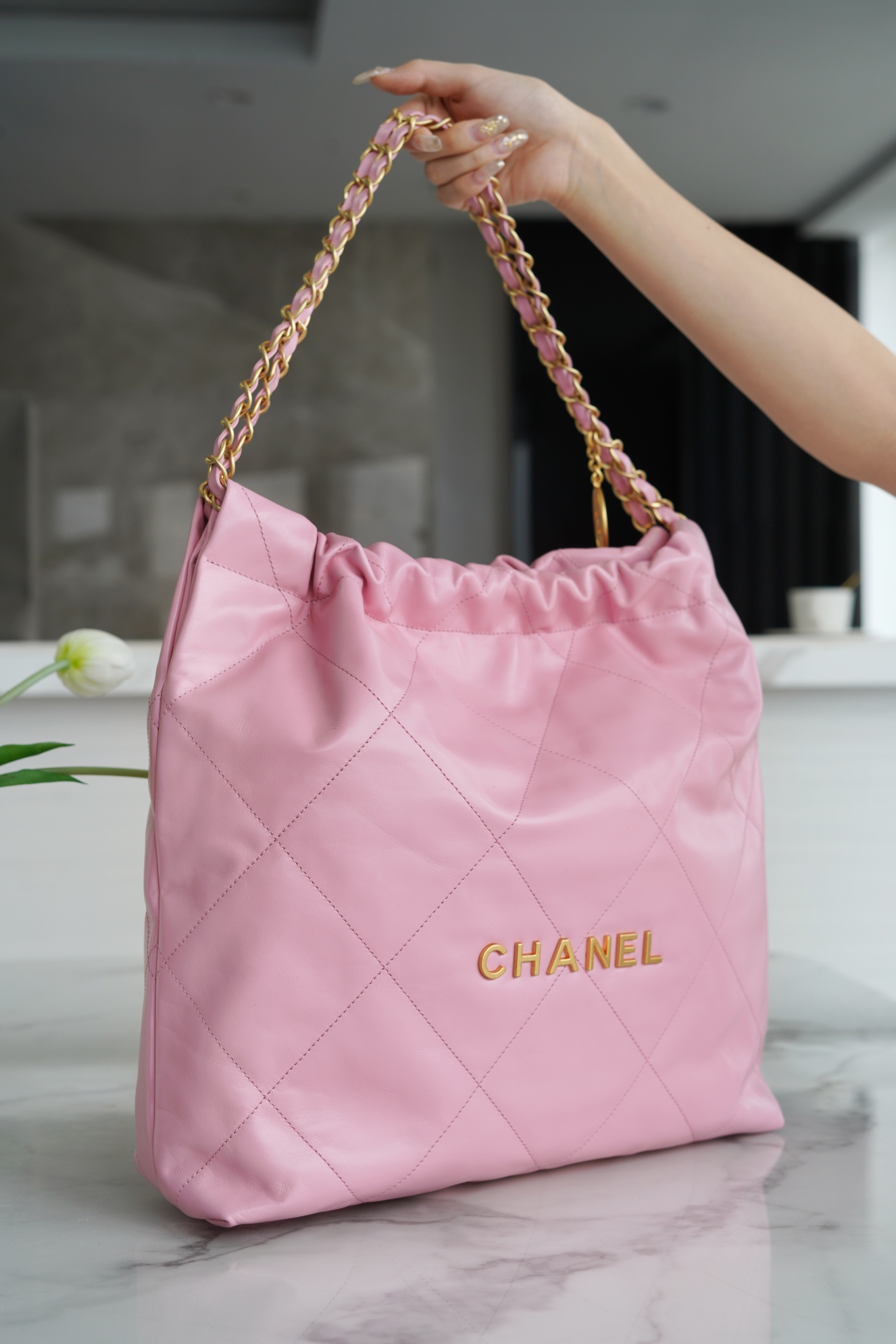 CHANEL 22P 22 Bag Medium Sakura Pink  