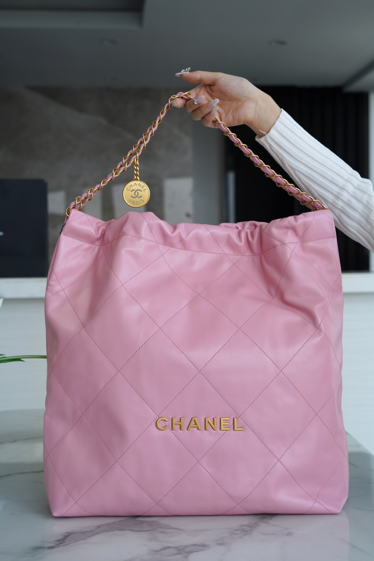 CHANEL 22P 22 Bag Large Sakura Pink  