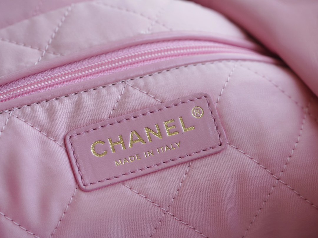 CHANEL 22P 22 Bag Large Sakura Pink  