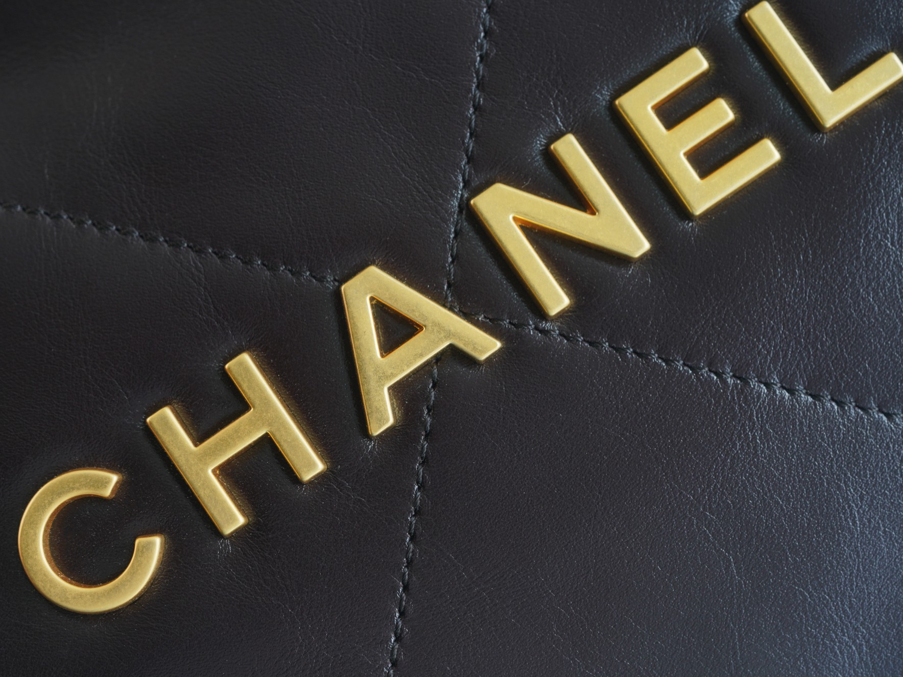 CHANEL 22P Handbag Chocolate Small  