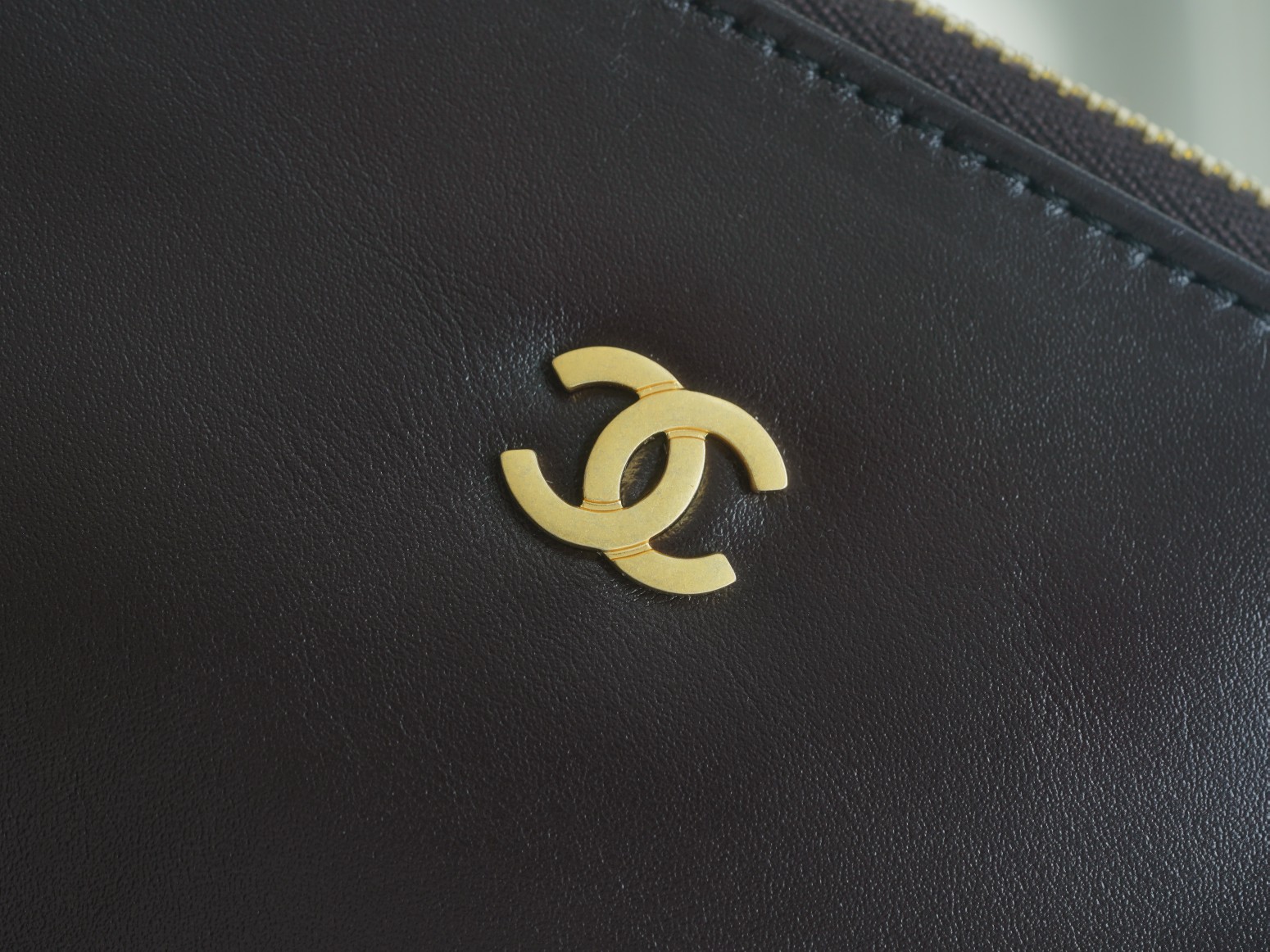 CHANEL 22P Handbag Chocolate Small  