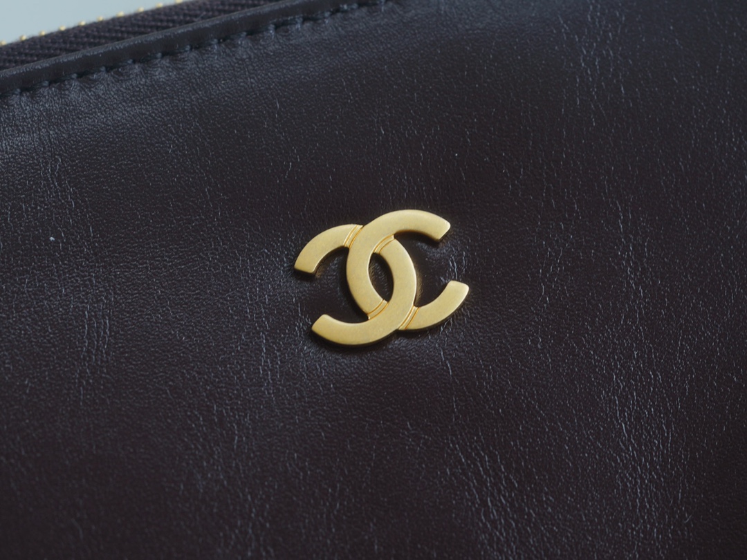 CHANEL 22P Handbag Chocolate Medium  