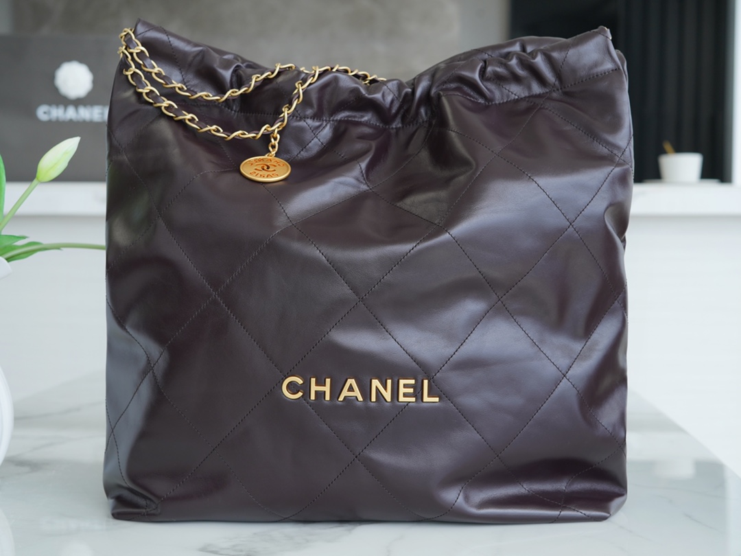 CHANEL 22P Spring/Summer New 22 Handbag Chocolate Large  