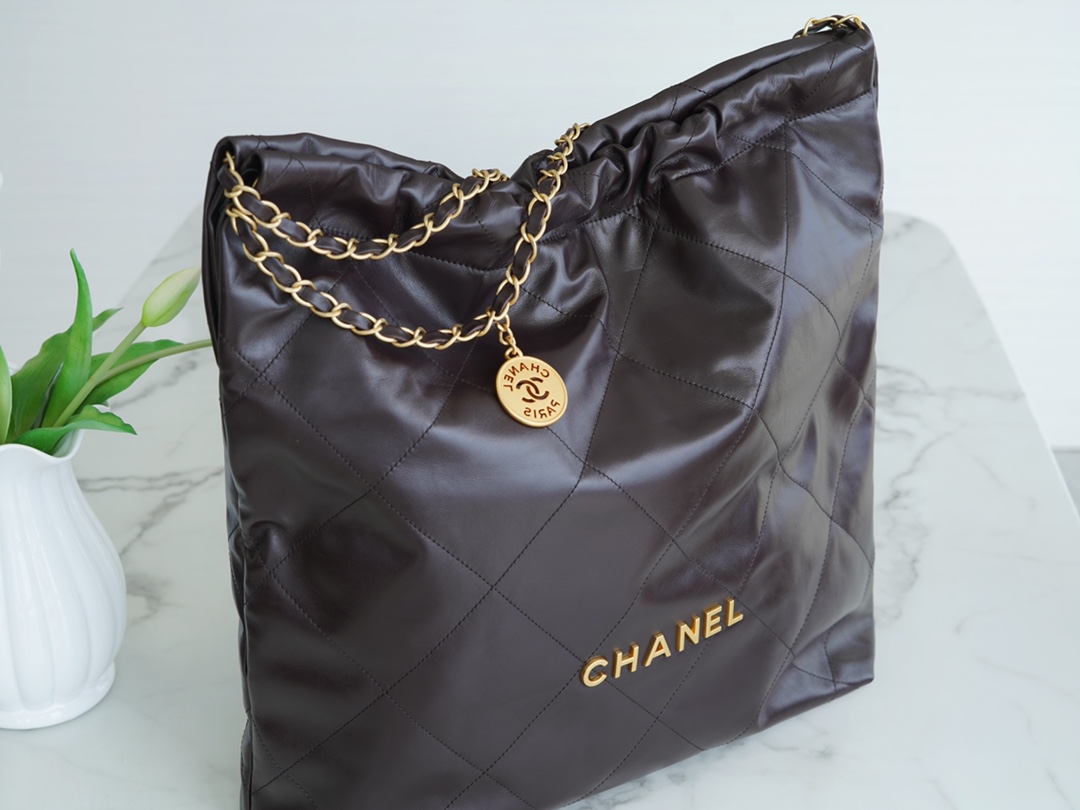 CHANEL 22P Spring/Summer New 22 Handbag Chocolate Large  