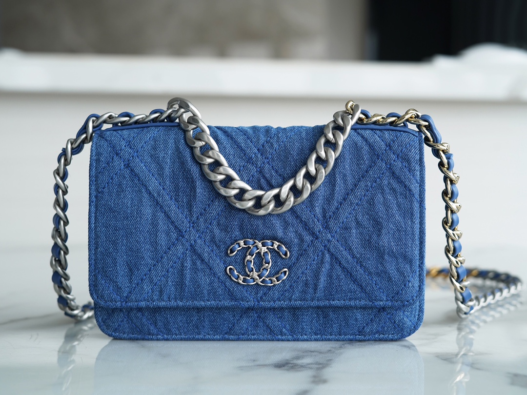 CHANEL 22P Denim 19WOC Chanel Denim Series