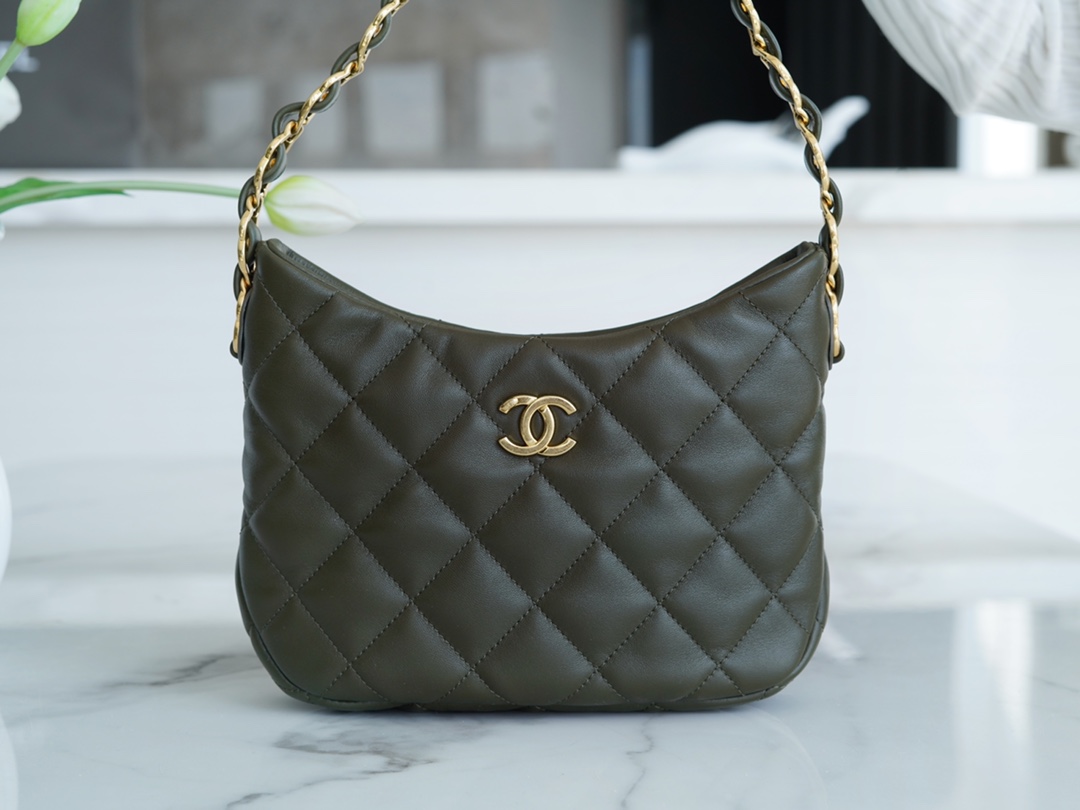 CHANEL 22K New Hobo Underarm Bag Cuban Green  