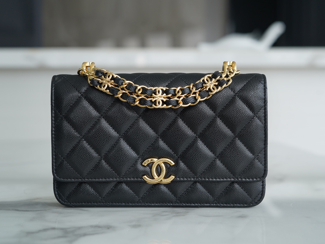 CHANEL 22K New Chain WOC Black & Gold Lizard Grain Calfskin  