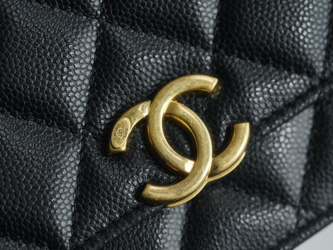 CHANEL 22K New Chain WOC Black & Gold Lizard Grain Calfskin  