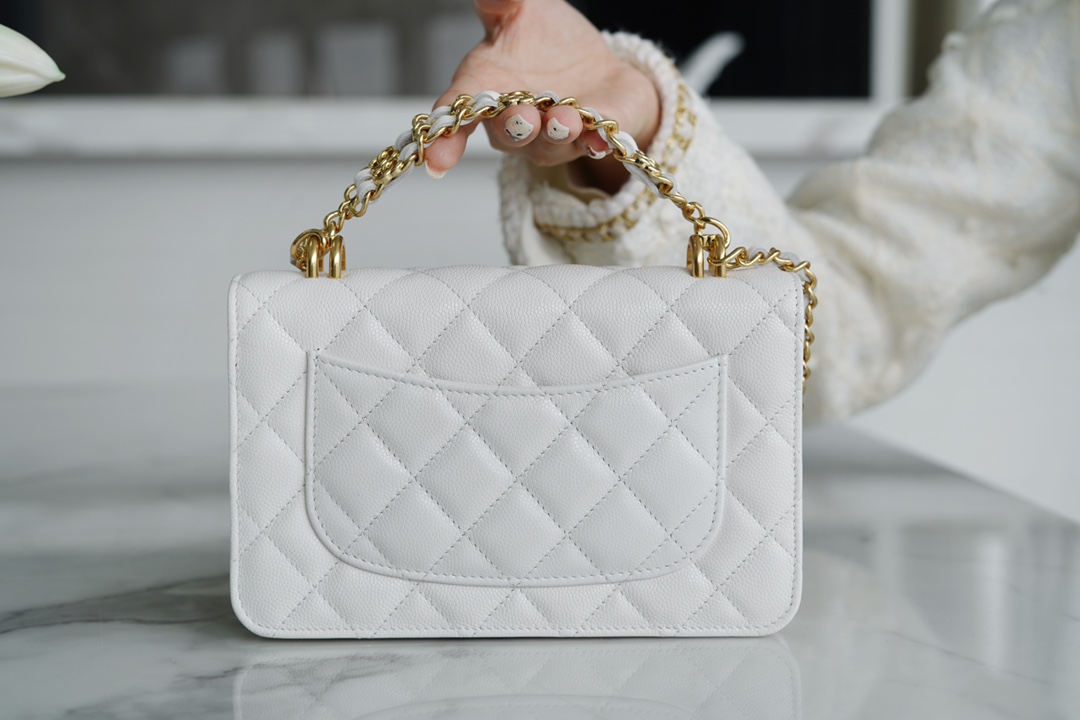 CHANEL 22K New Chain WOC White Lizard Grain Calfskin  