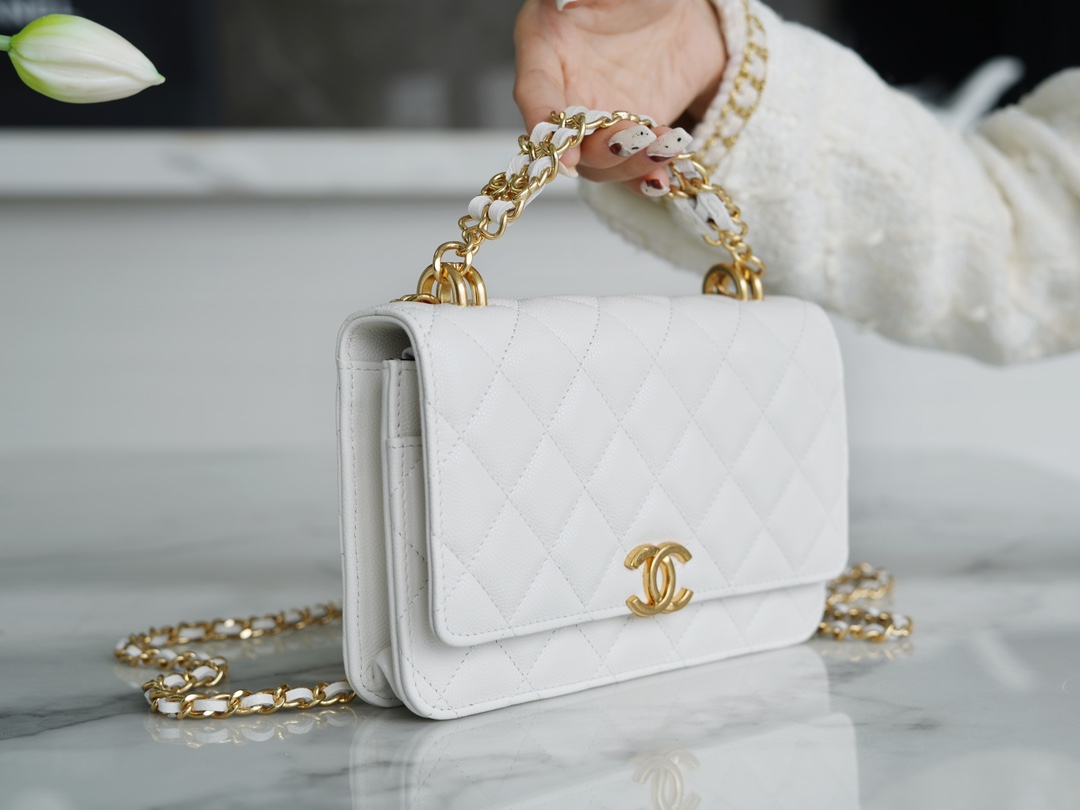 CHANEL 22K New Chain WOC White Lizard Grain Calfskin  