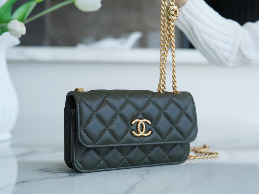 CHANEL 22K New Chain Flap Phone Bag Cuban Green  